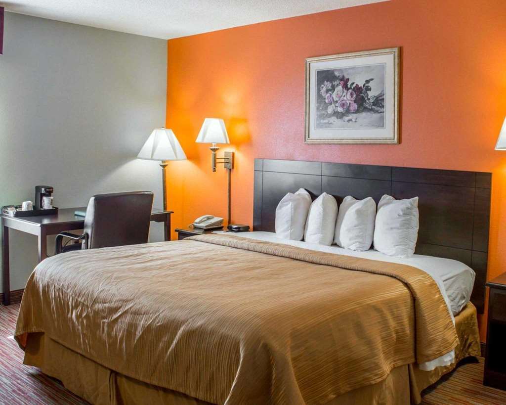Clarion Pointe Hotell Archdale Rum bild